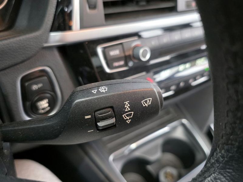 2016 BMW 3 Series 320d photo 15