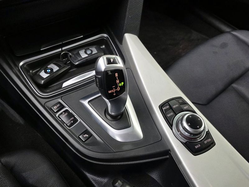 2012 BMW 3 Series 320d ED Edition photo 9