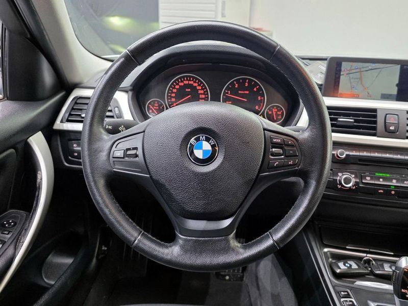 2012 BMW 3 Series 320d ED Edition photo 13