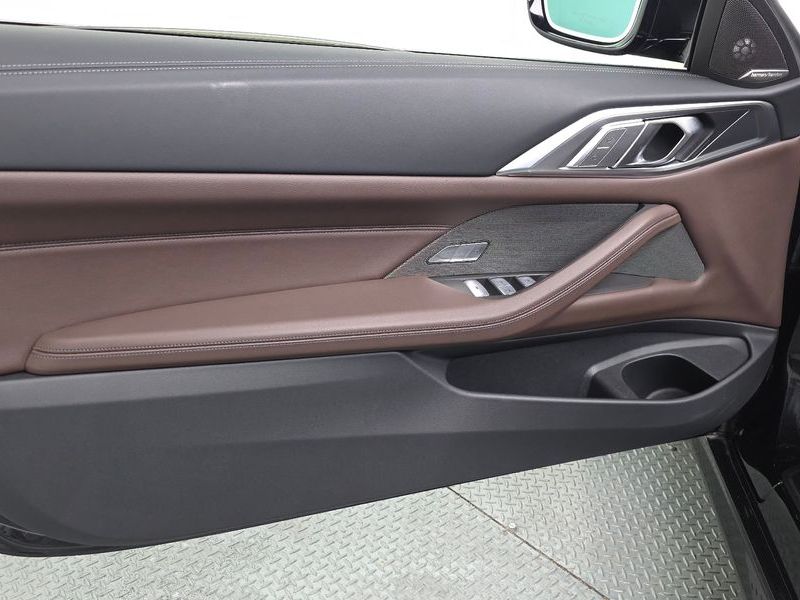2025 BMW 4 Series 420i M Sport Convertible photo 24