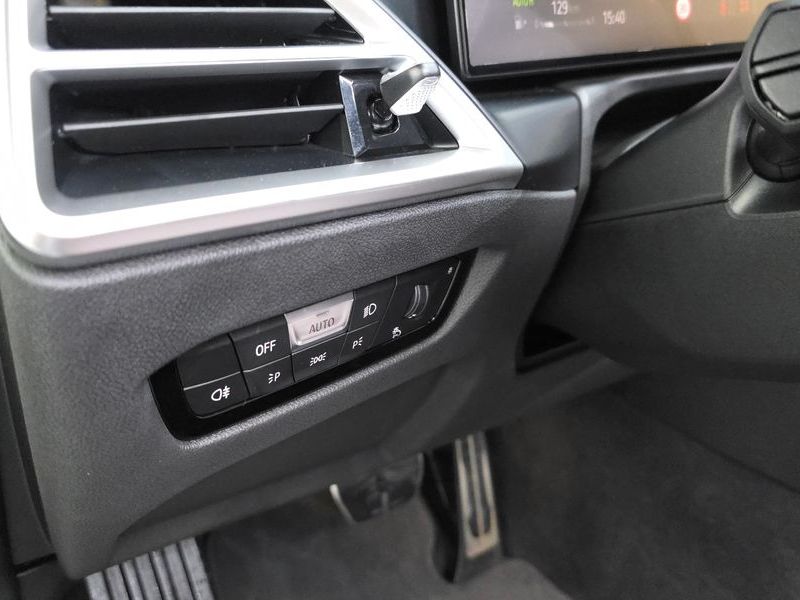2025 BMW 4 Series 420i M Sport Convertible photo 29
