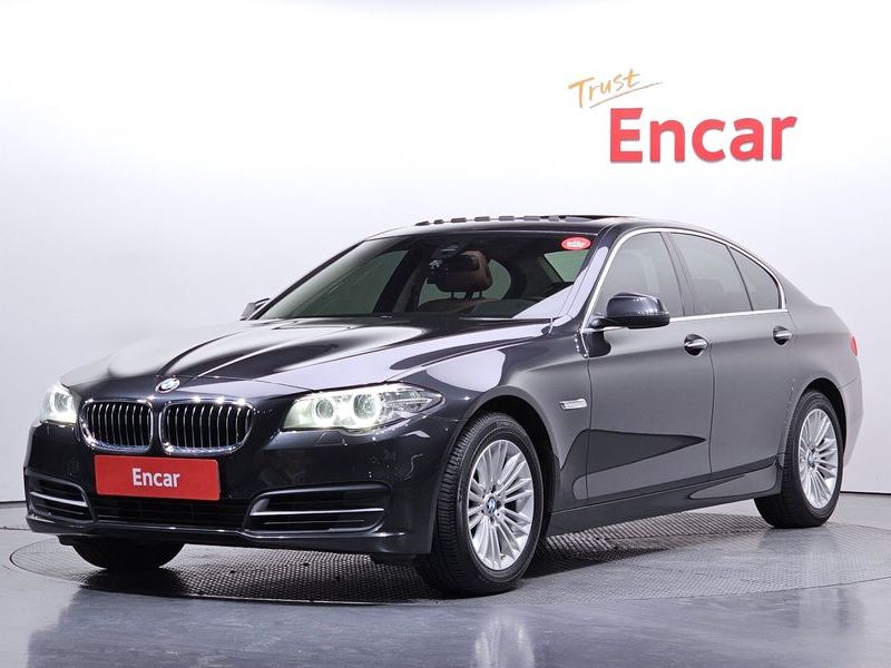 2015 BMW 5 Series 520d xDrive photo 1