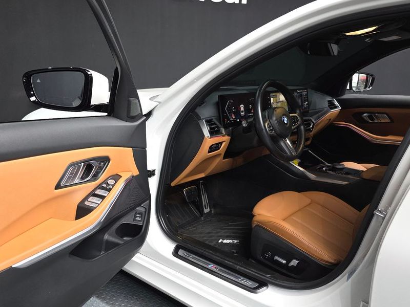 2023 BMW 3 Series 320i M Sport photo 10