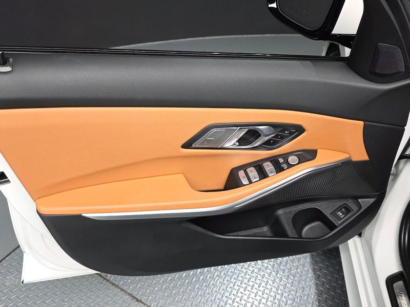 2023 BMW 3 Series 320i M Sport photo 24