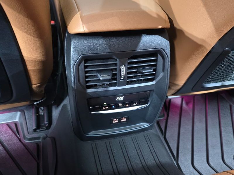 2023 BMW 3 Series 320i M Sport photo 29