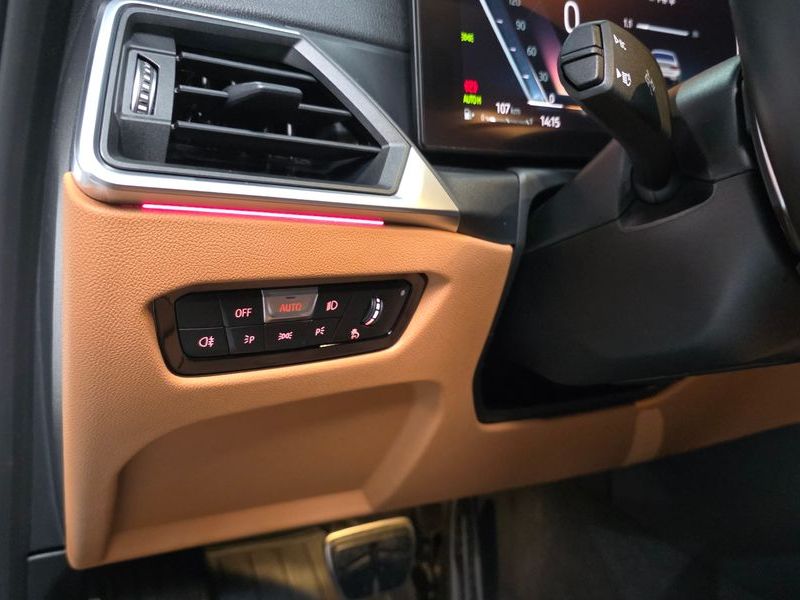2023 BMW 3 Series 320i M Sport photo 30