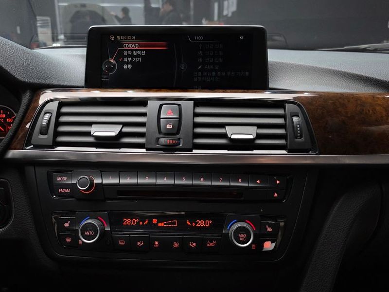 2014 BMW 3 Series 320d xDrive photo 14