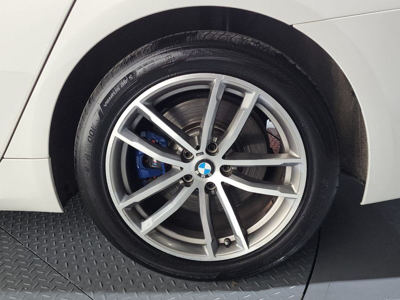2017 BMW 5 Series 530i M Sport Package Plus photo 21