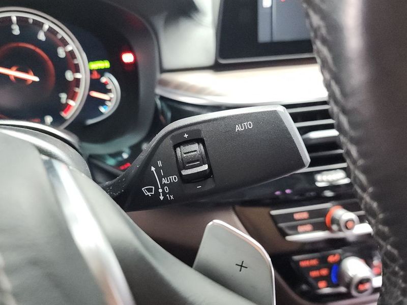 2017 BMW 5 Series 530i M Sport Package Plus photo 30