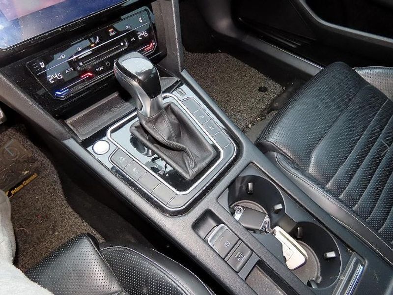 2021 Volkswagen Passat 2.0 TDI 4Motion Prestige photo 11