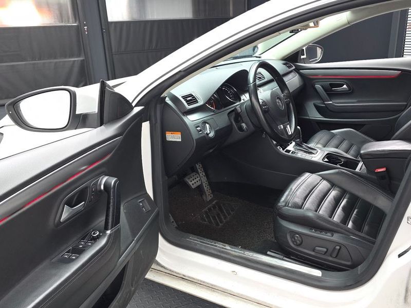 2014 Volkswagen New CC 2.0 TDI BlueMotion photo 10
