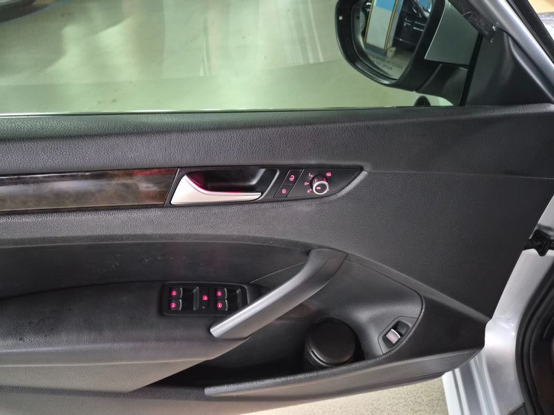 2015 Volkswagen Passat 2.0 TDI B7 photo 8