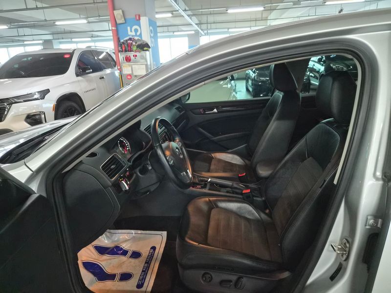 2015 Volkswagen Passat 2.0 TDI B7 photo 17