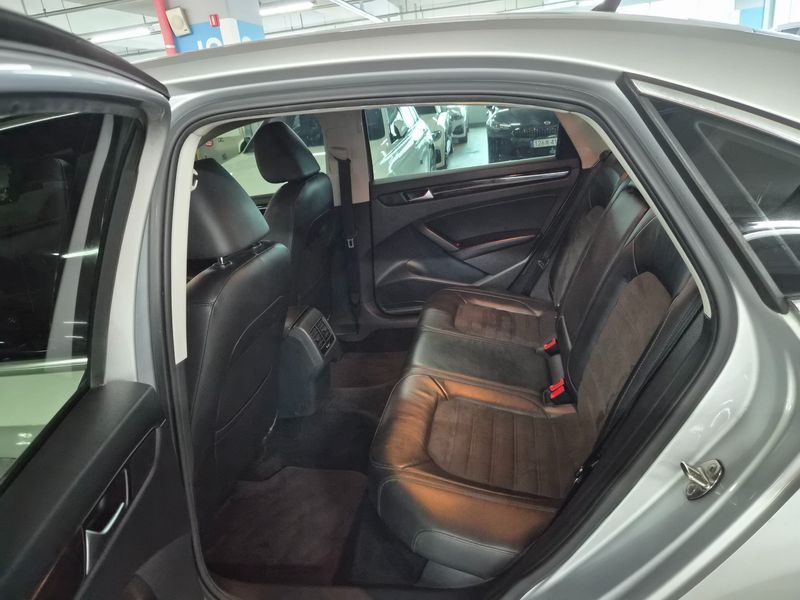 2015 Volkswagen Passat 2.0 TDI B7 photo 18