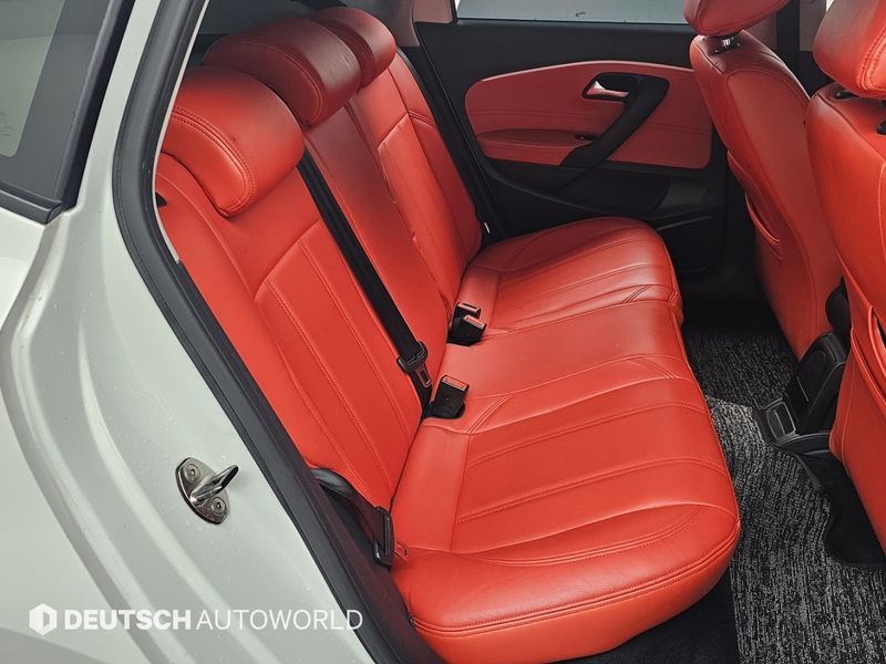 2016 Volkswagen Polo 1.4 TDI R-Line 5th photo 12