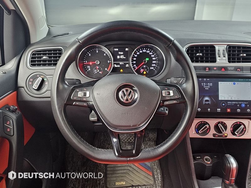 2016 Volkswagen Polo 1.4 TDI R-Line 5th photo 13