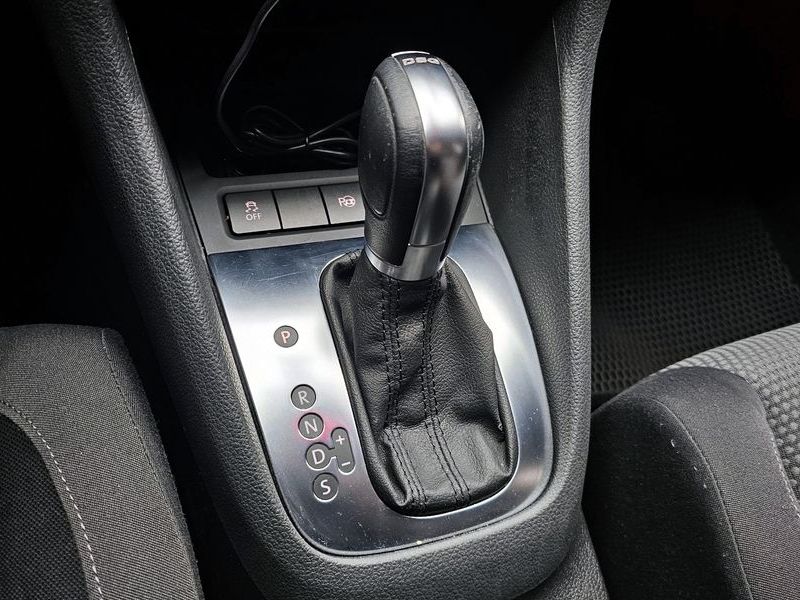 2012 Volkswagen Golf 1.4 TSI photo 9