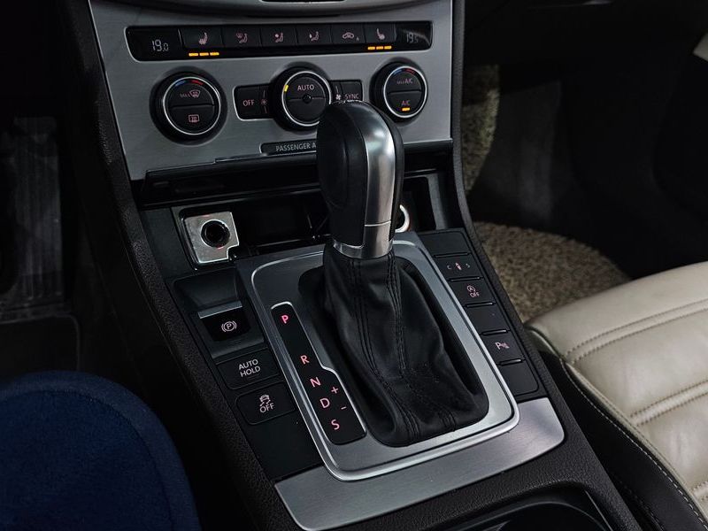2016 Volkswagen New CC 2.0 TDI BlueMotion photo 9