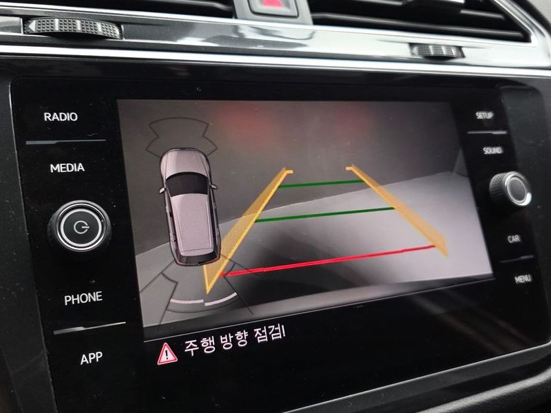 2018 Volkswagen Tiguan 2.0 TDI Premium photo 16