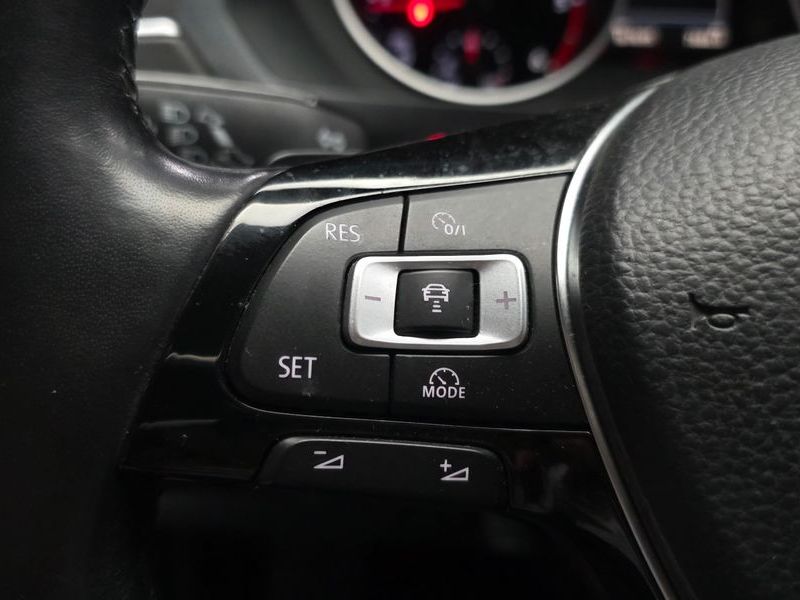 2018 Volkswagen Tiguan 2.0 TDI Premium photo 19