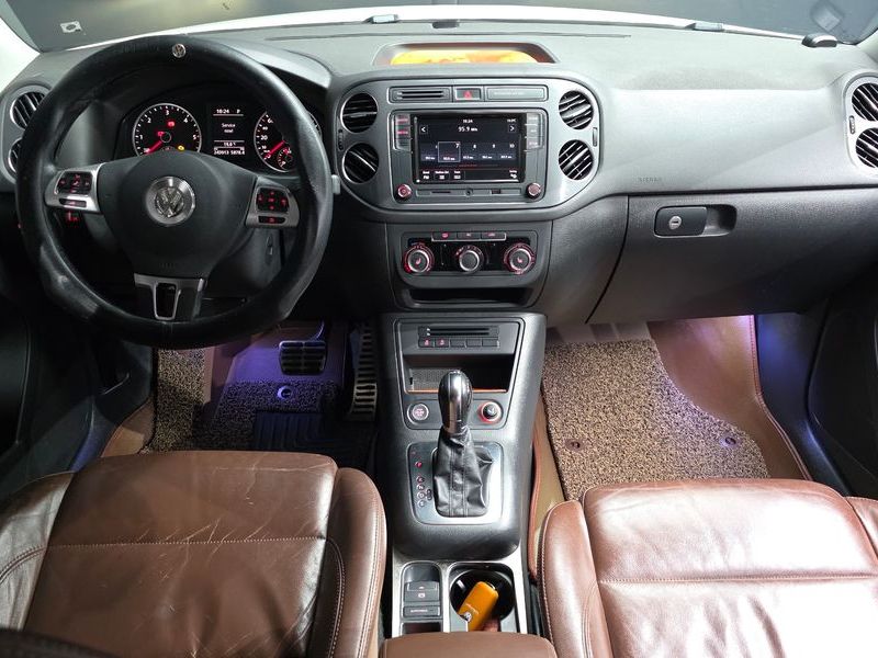 2012 Volkswagen Tiguan 2.0 TDI Comfort 5N photo 7
