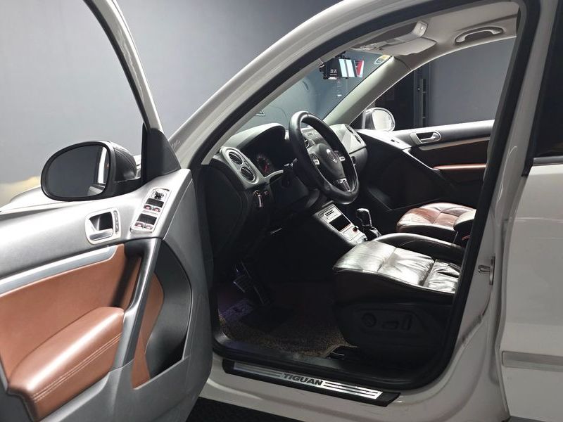 2012 Volkswagen Tiguan 2.0 TDI Comfort 5N photo 10