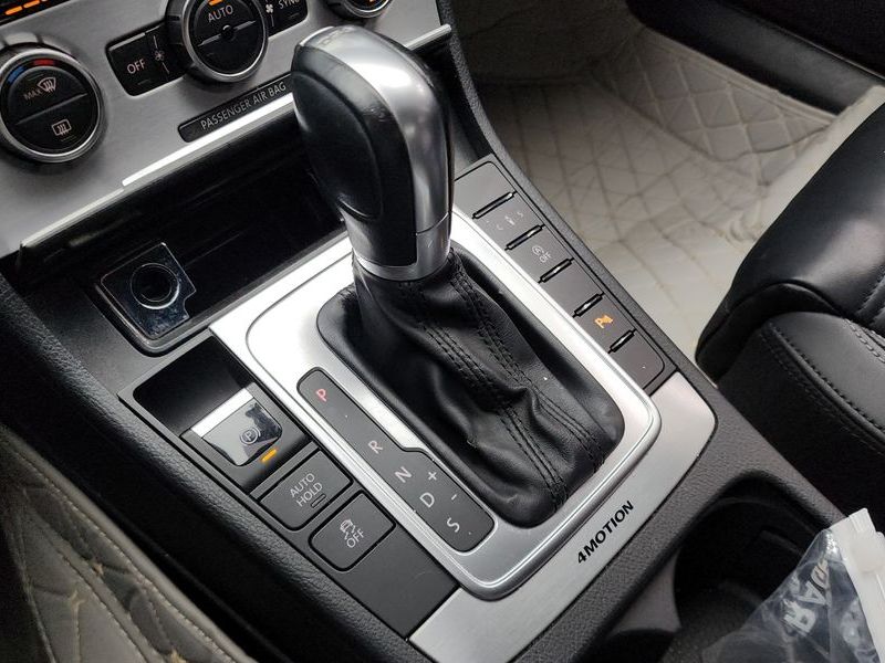 2015 Volkswagen New CC 2.0 TDI BlueMotion 4MOTION photo 9