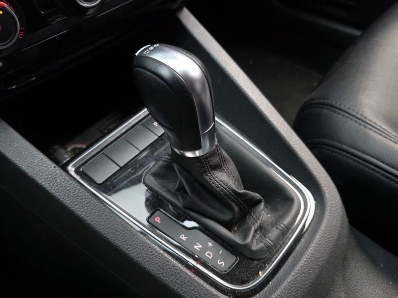 2016 Volkswagen Jetta 2.0 TDI BlueMotion 6th photo 9