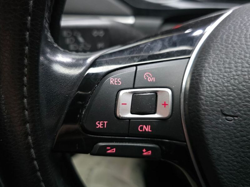 2016 Volkswagen Jetta 2.0 TDI BlueMotion 6th photo 15