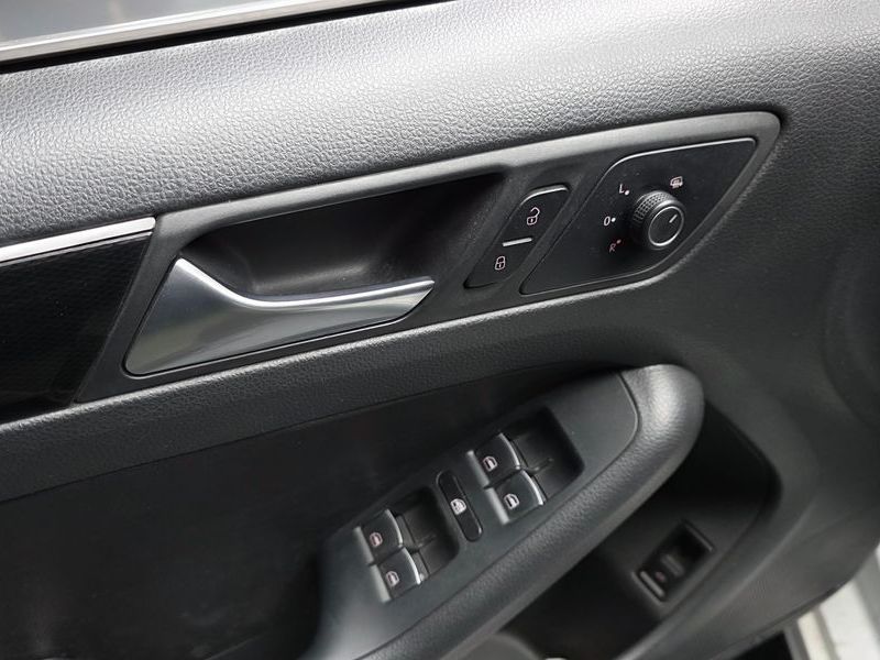 2016 Volkswagen Jetta 2.0 TDI BlueMotion 6th photo 19