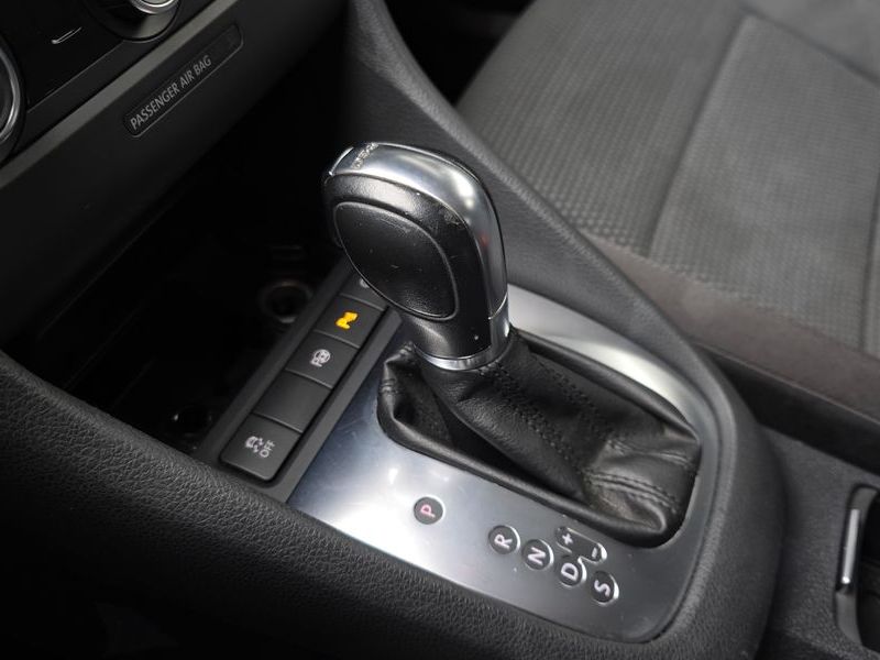 2013 Volkswagen Golf 1.6 TDI Blue Motion StyleEdition photo 9