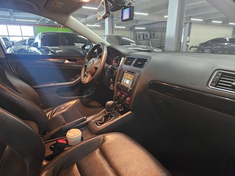 2014 Volkswagen Jetta 2.0 TDI BlueMotion 6th photo 10