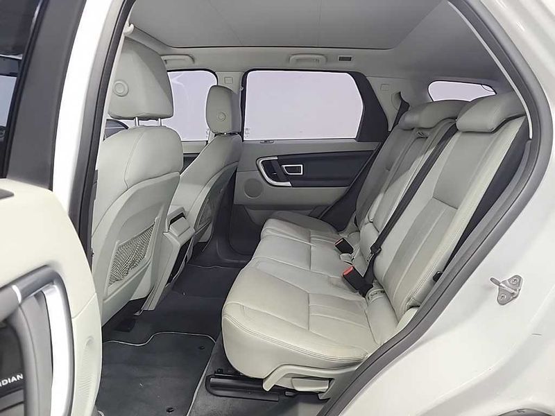2017 Land Rover Discovery Sport 2.0 TD4 SE photo 12