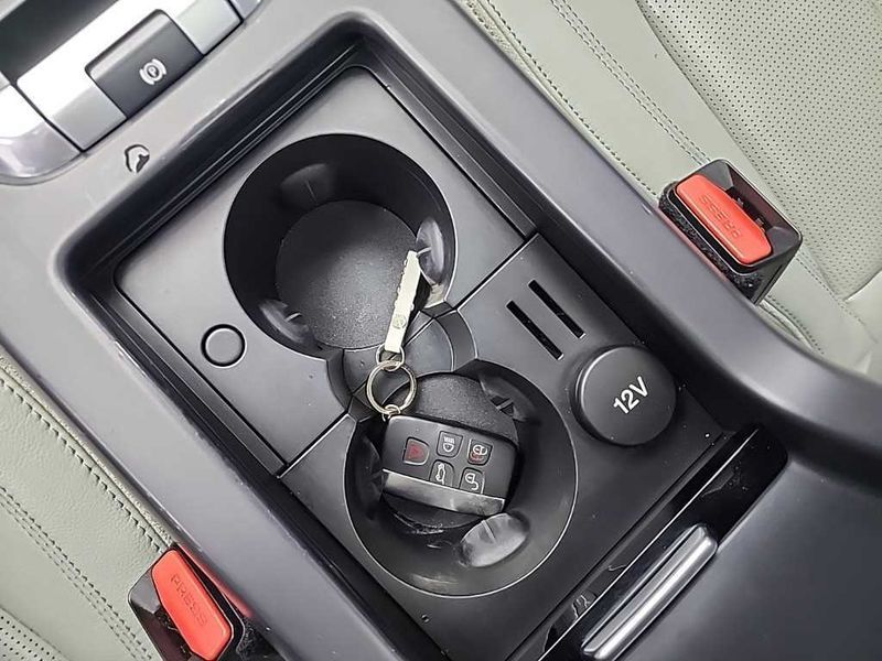 2017 Land Rover Discovery Sport 2.0 TD4 SE photo 18