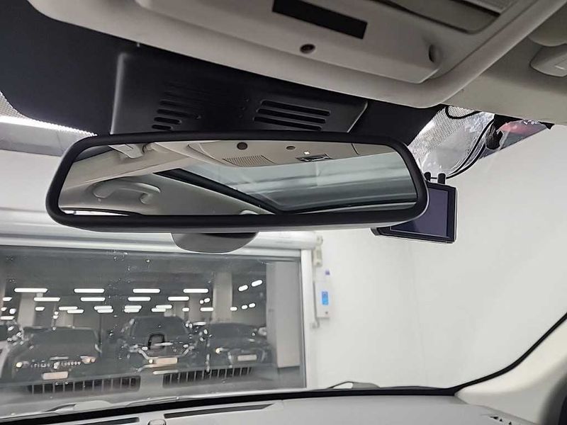 2017 Land Rover Discovery Sport 2.0 TD4 SE photo 19