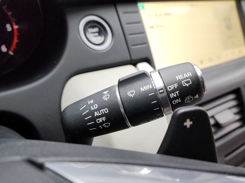 2019 Land Rover Discovery Sport 2.0 TD4 SE (150PS) photo 18