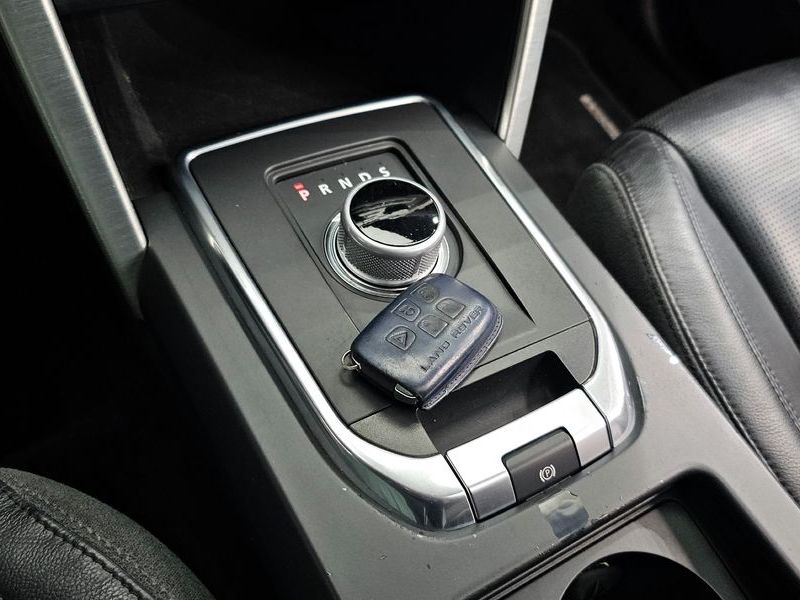 2016 Land Rover Discovery Sport 2.0 TD4 SE photo 9