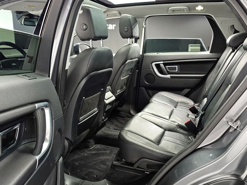 2016 Land Rover Discovery Sport 2.0 TD4 SE photo 12