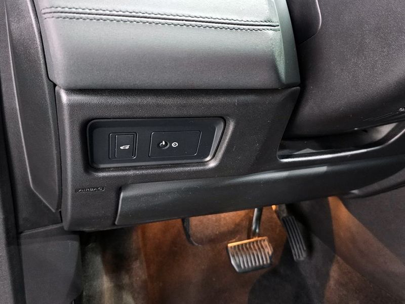 2016 Land Rover Discovery Sport 2.0 TD4 SE photo 17