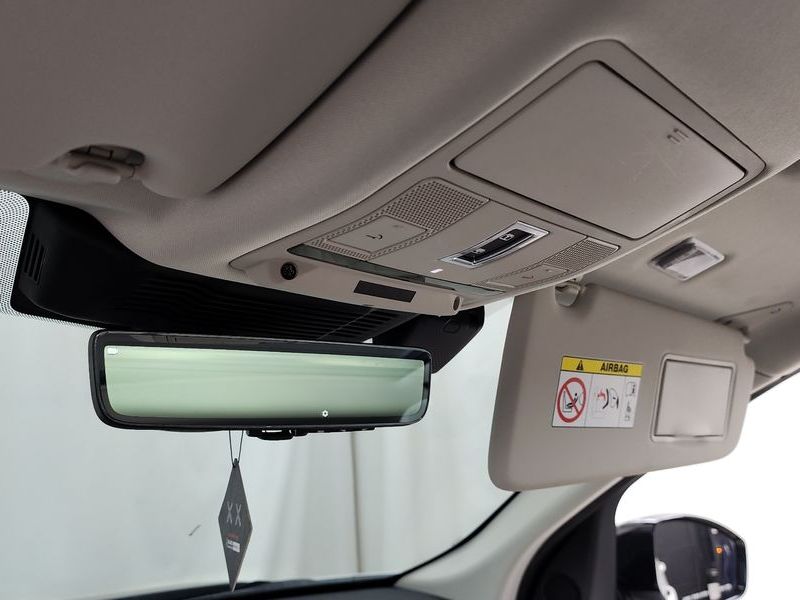 2021 Land Rover Discovery Sport P250 SE photo 27