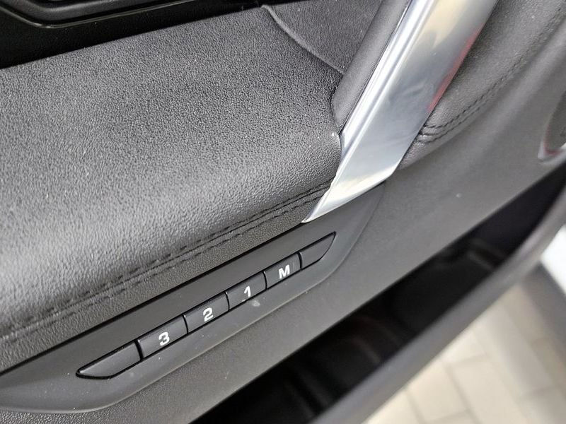 2021 Land Rover Discovery Sport P250 SE photo 30