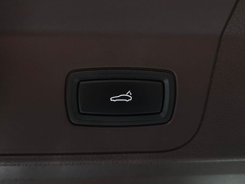 2017 Porsche Panamera 2.9 4S photo 19