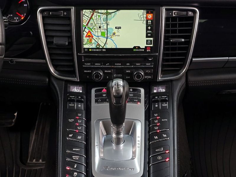 2012 Porsche Panamera 4.8 4S 970 photo 14