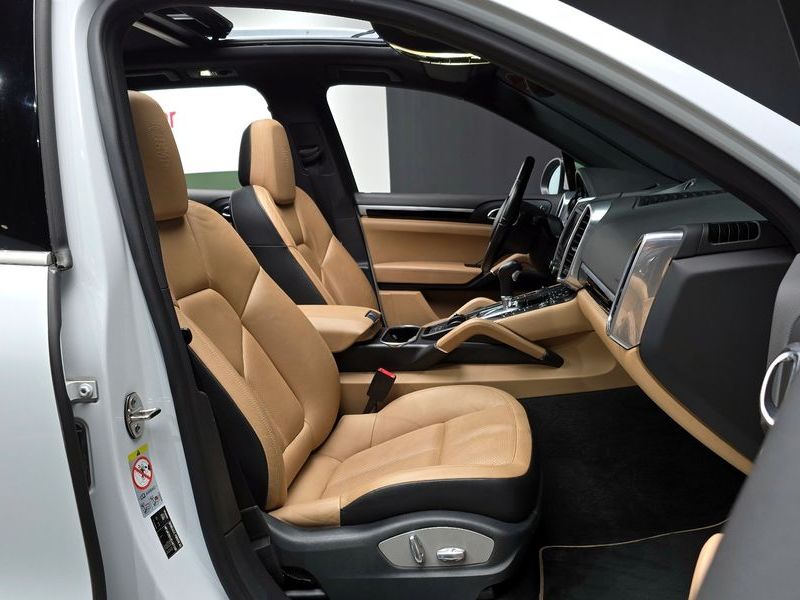 2014 Porsche Cayenne 3.0 Diesel Platium Edition 958 photo 10