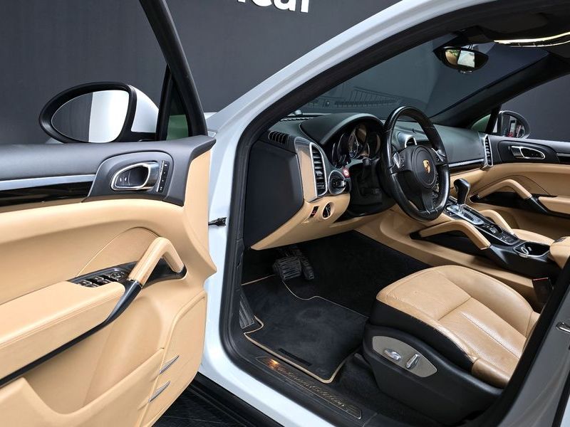 2014 Porsche Cayenne 3.0 Diesel Platium Edition 958 photo 11