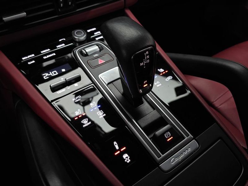2023 Porsche Cayenne 3.0 photo 9