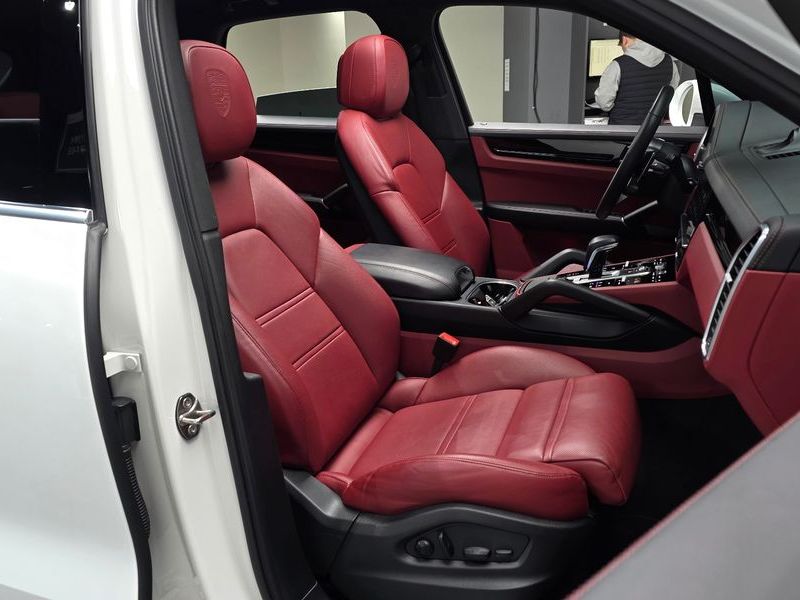 2023 Porsche Cayenne 3.0 photo 10