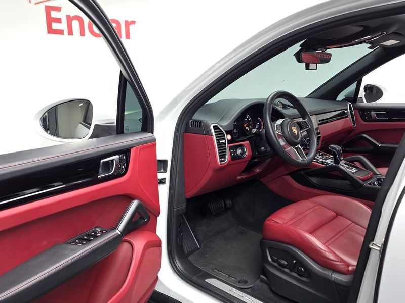 2023 Porsche Cayenne 3.0 photo 12