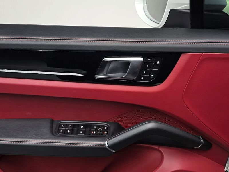 2023 Porsche Cayenne 3.0 photo 18