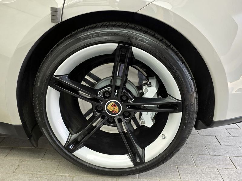 2022 Porsche Taycan Base photo 21